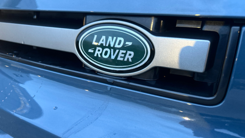 Land Rover Defender 3.0 D250 X-Dynamic SE 90 3dr Auto Diesel Estate